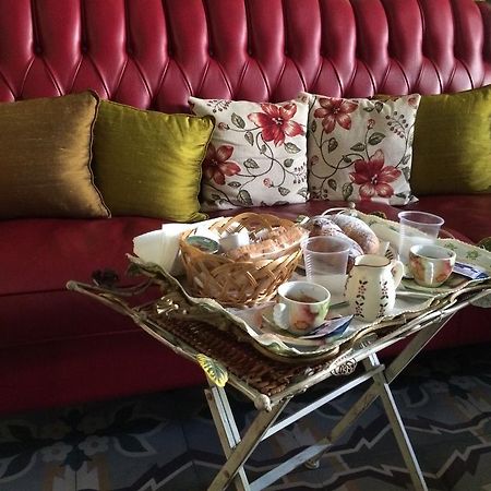 רוטיליאנו Suite Carducci B&B - Residence מראה חיצוני תמונה
