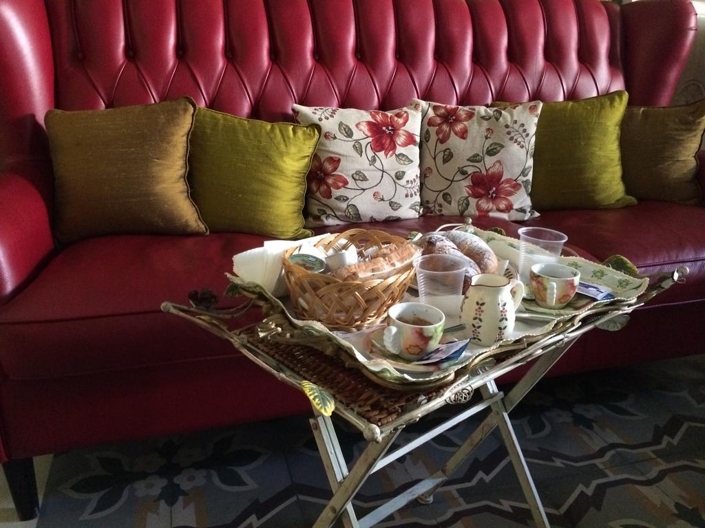 רוטיליאנו Suite Carducci B&B - Residence מראה חיצוני תמונה