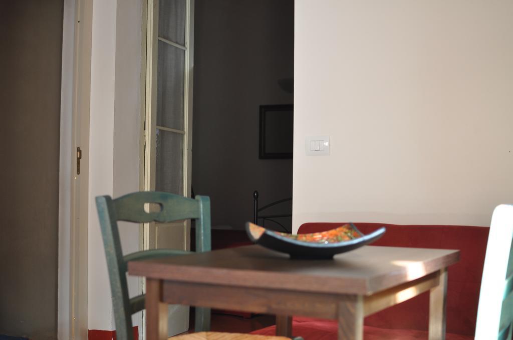 רוטיליאנו Suite Carducci B&B - Residence מראה חיצוני תמונה