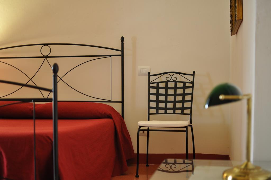 רוטיליאנו Suite Carducci B&B - Residence מראה חיצוני תמונה